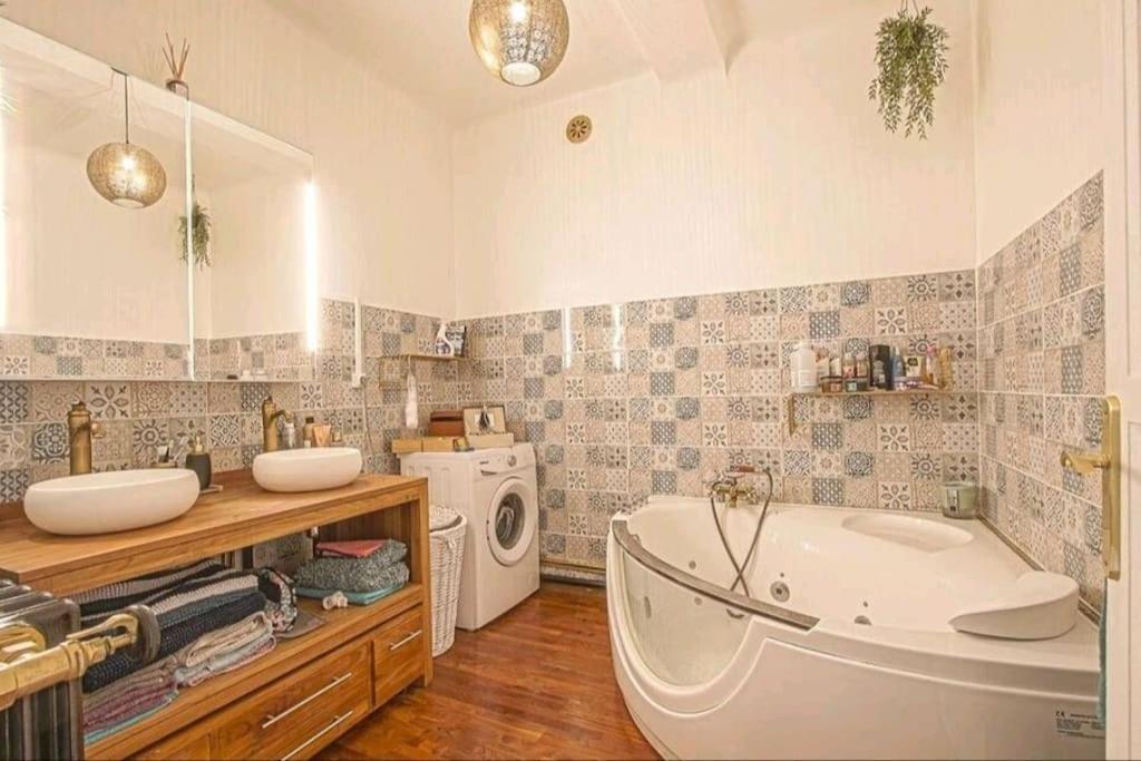 Appartement Chaleureux Hyper Centre 80M2 Кан Екстериор снимка